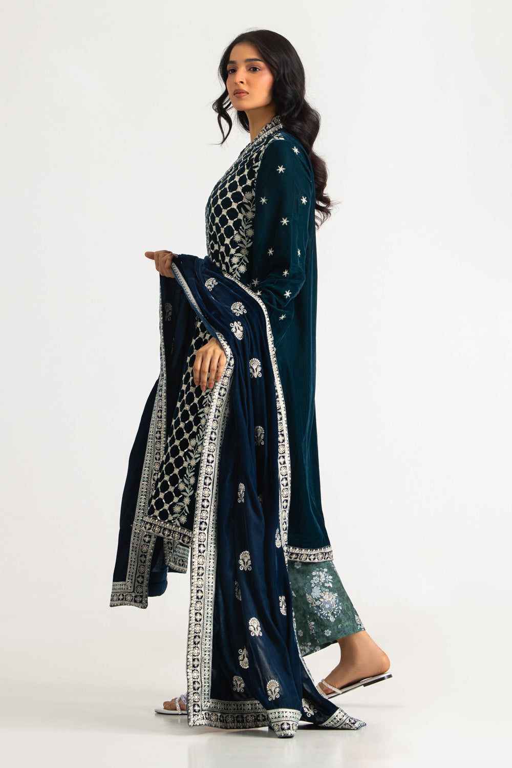 3PC Velvet Embroidered Suit