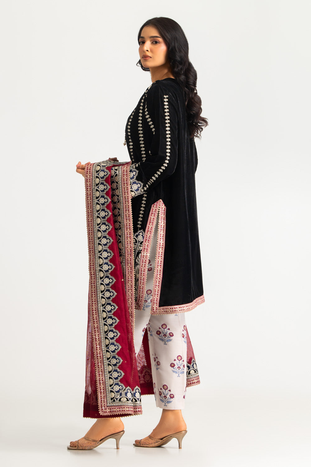 3PC Velvet Embroidered Suit