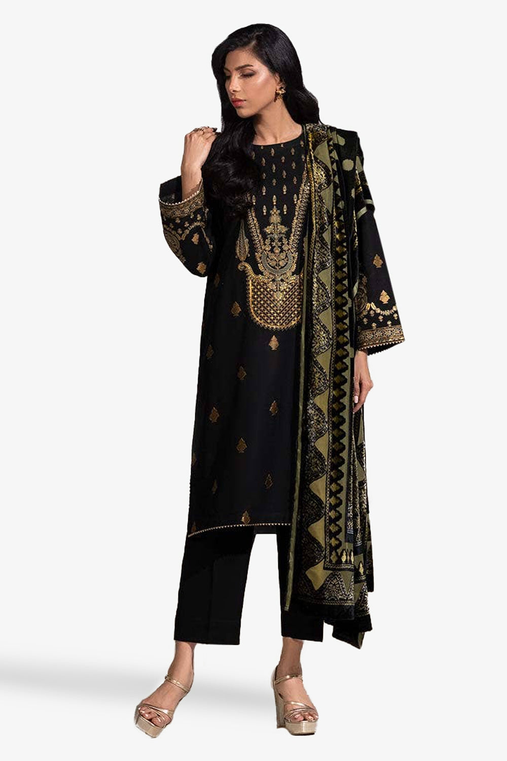 3 Piece Khaddar Embroidered Suit IUSTKSD-459