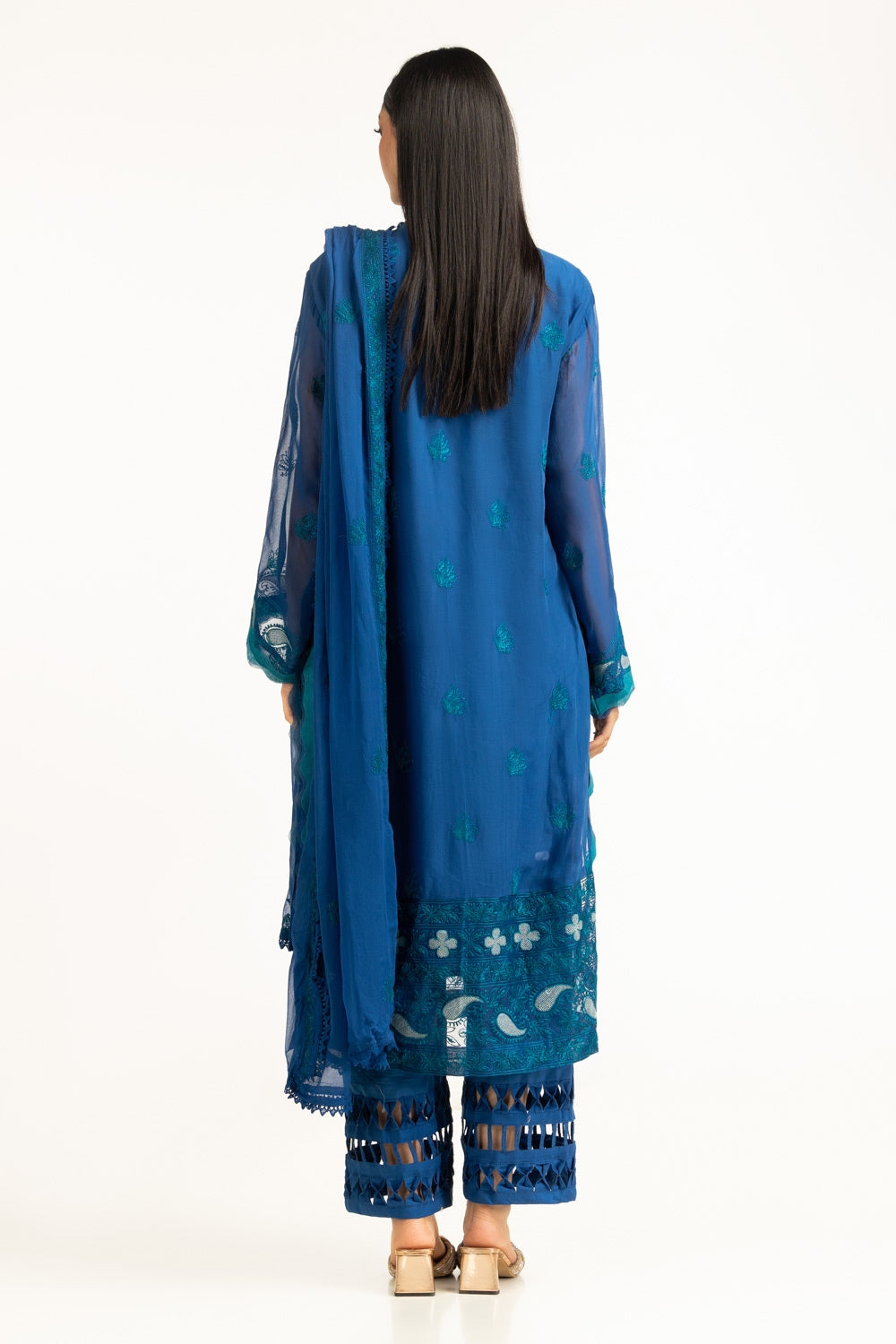 3Pc Chiffon Embroidered Suit IUSTKSD-769