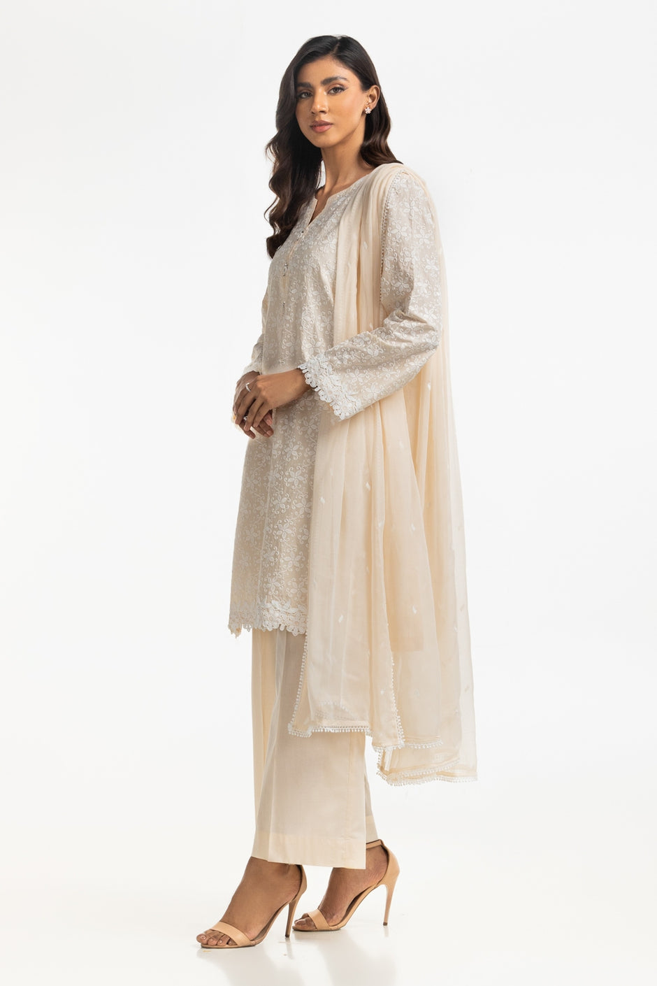 3PC Lawn Embroidered Suit