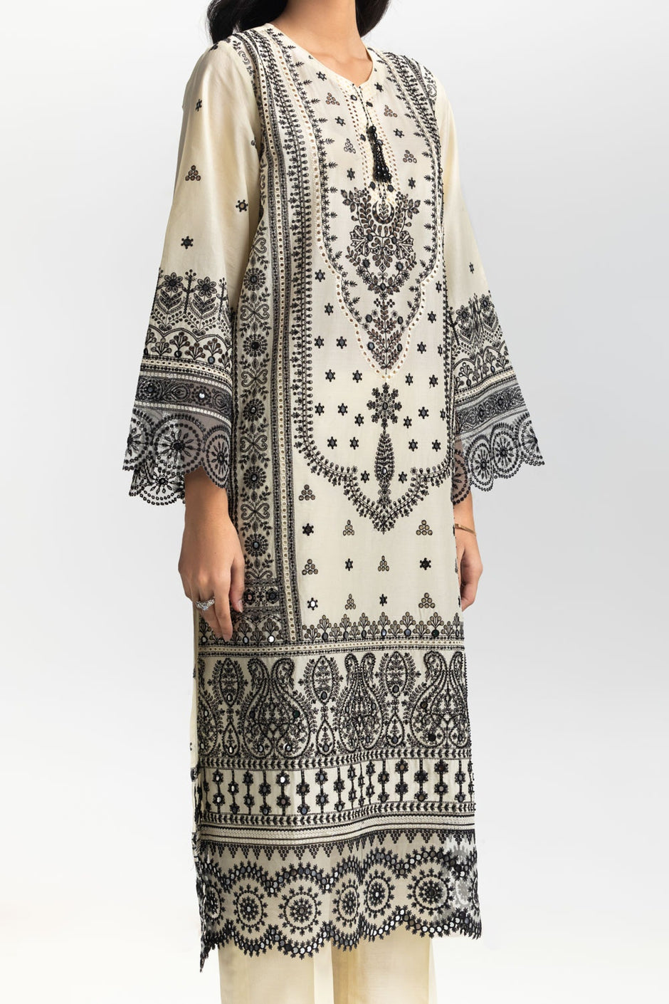 3PC Lawn Embroidered Suit