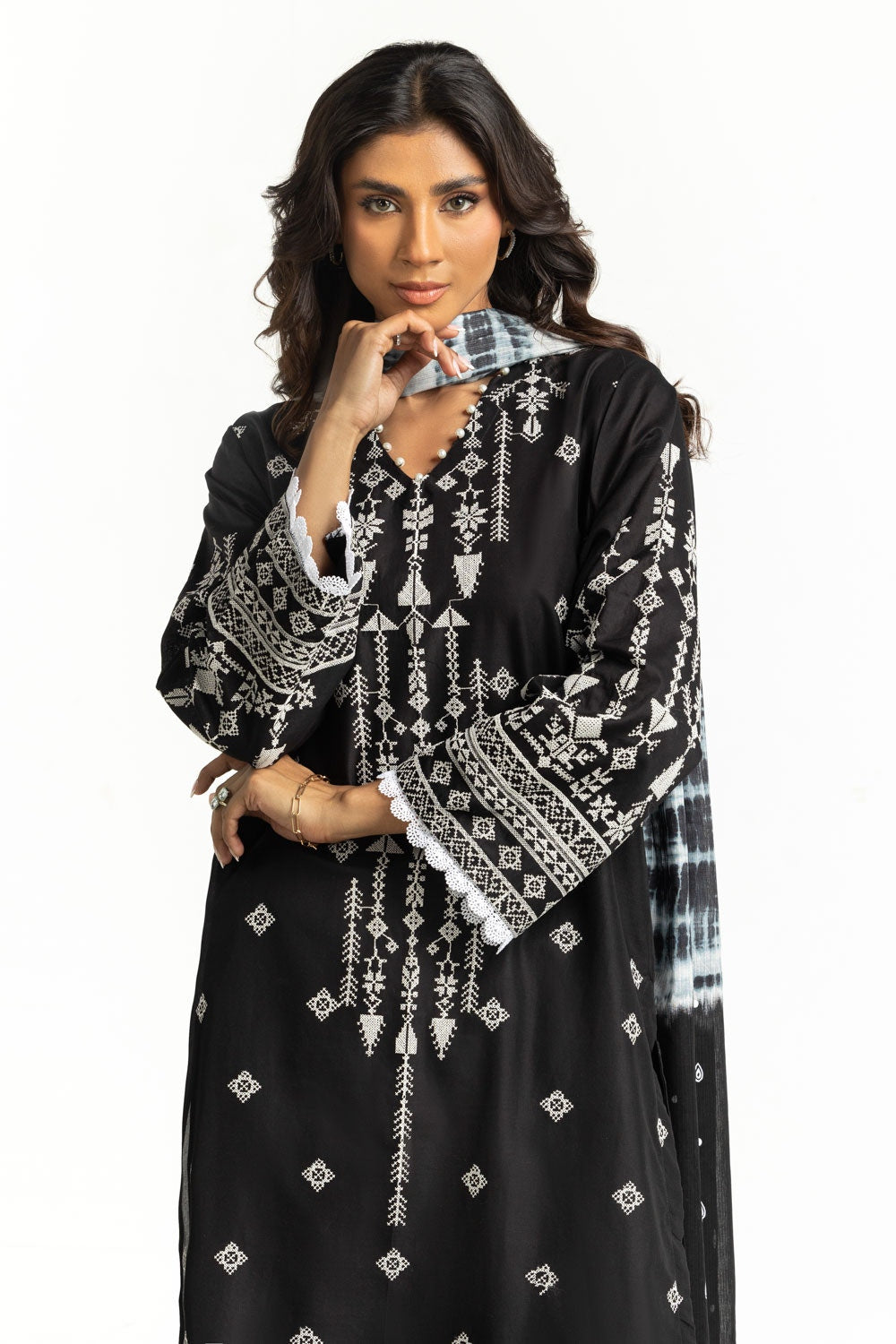 3PC Lawn Embroidered Suit IUSTKSD-707