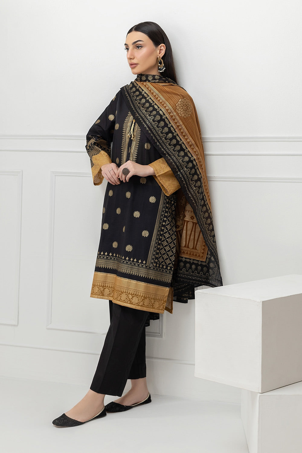 3PC Lawn Gold Printed Suit