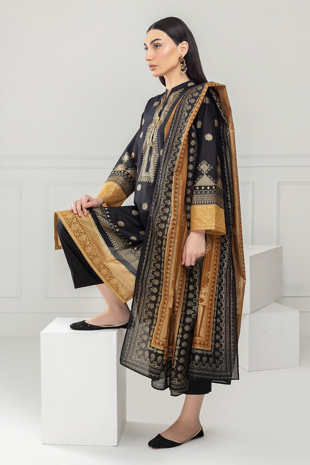3PC Lawn Gold Printed Suit