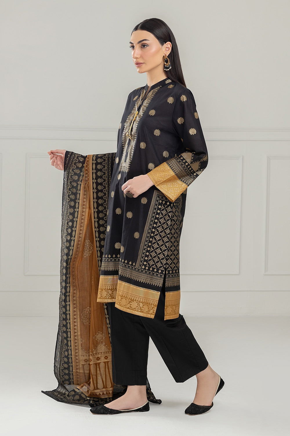 3PC Lawn Gold Printed Suit