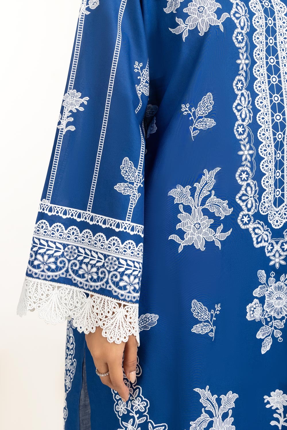 3PC Lawn Lacquer Printed Suit IUSTKSD-695