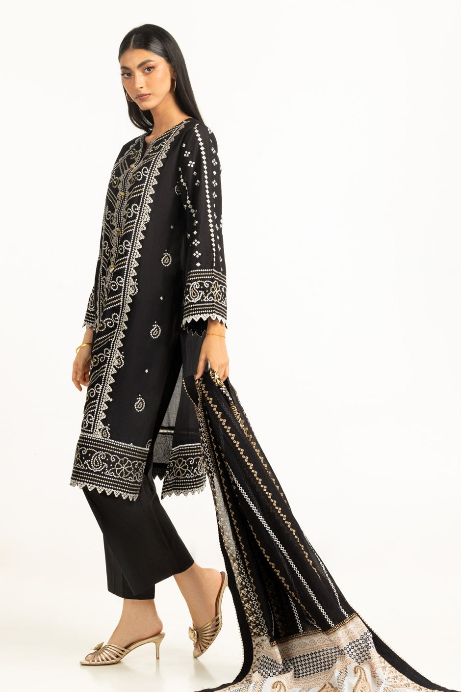 3PC Lawn Lacquer Printed Suit With Embroidered