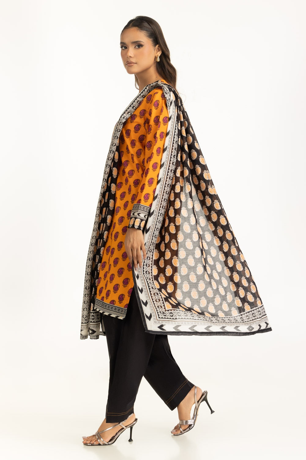 3PC Lawn Printed Suit IUSTKSD-1133