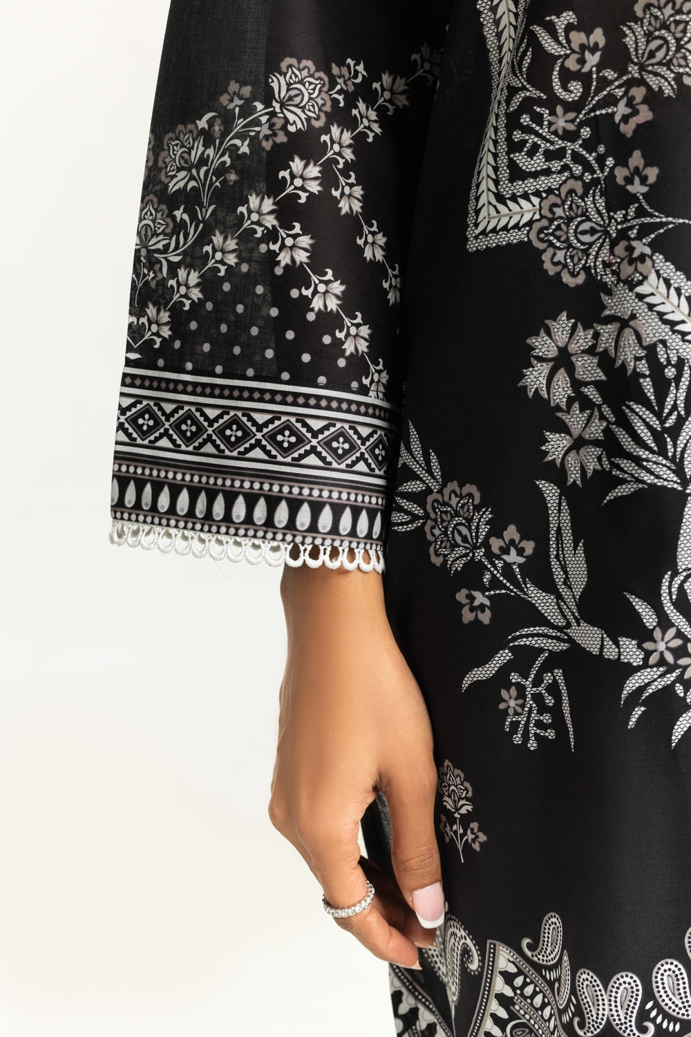 3PC Lawn Printed Suit IUSTKSD-419