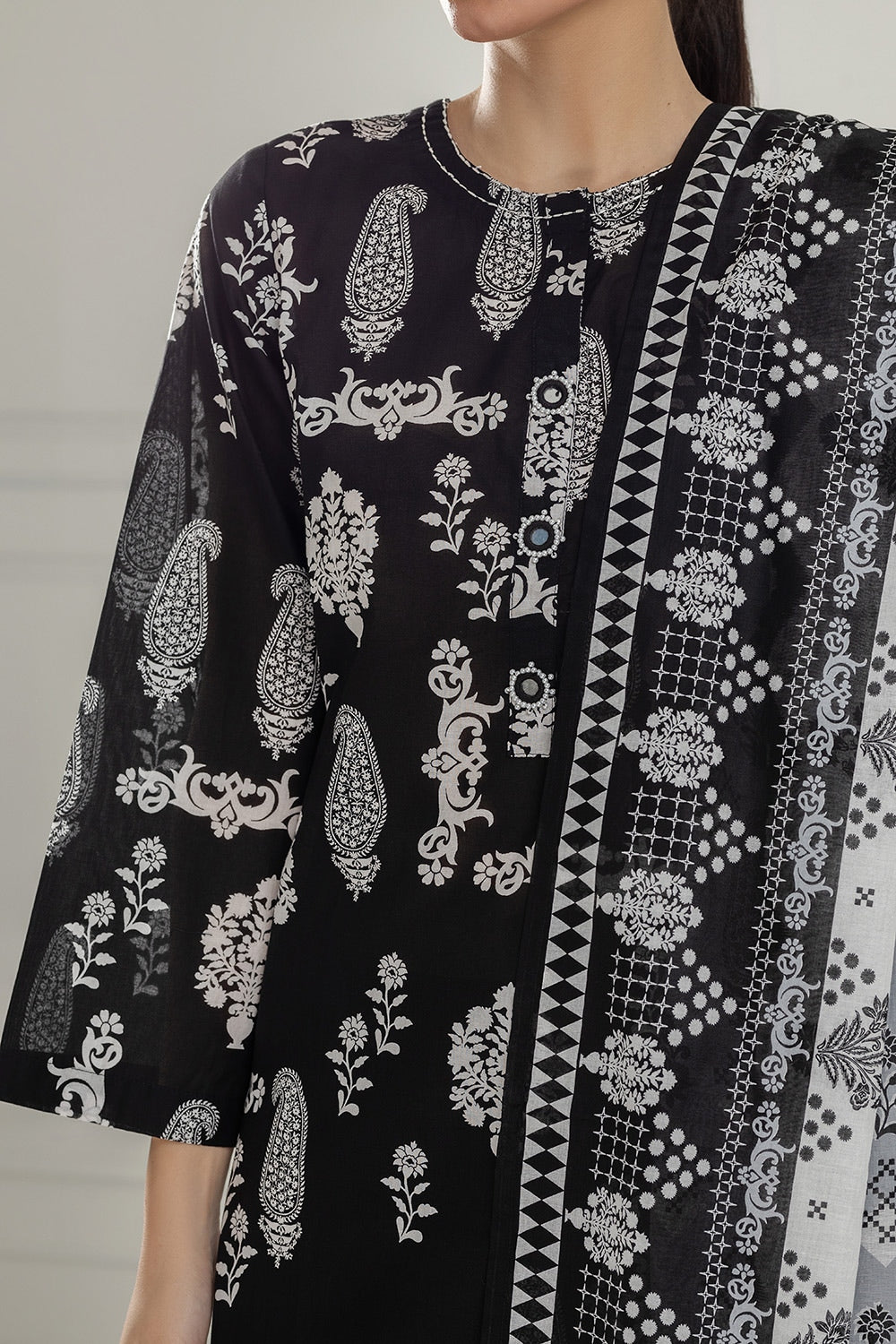 3PC Lawn Printed Suit IUSTKSD-503