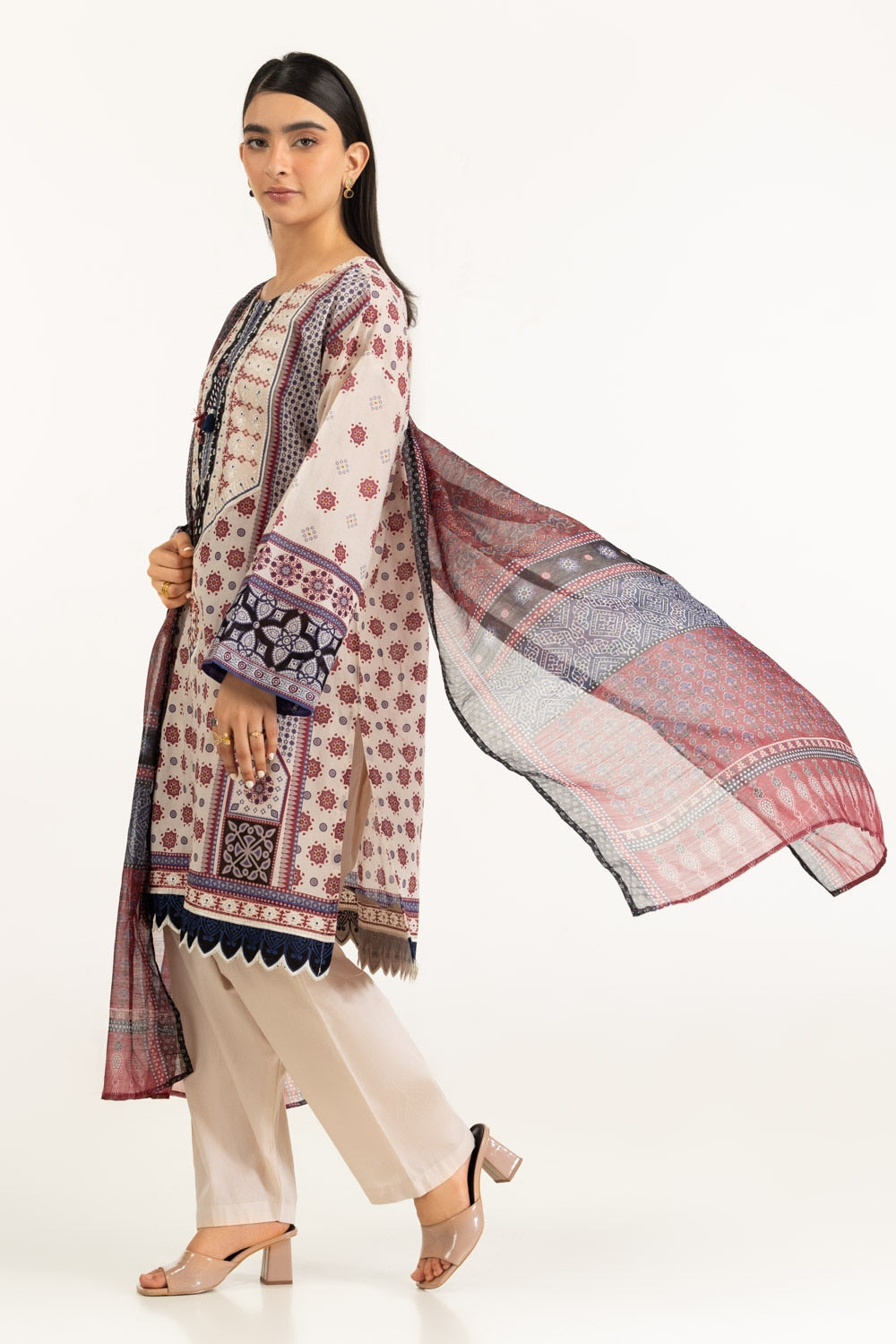 3PC Lawn Printed Suit With Embroidered