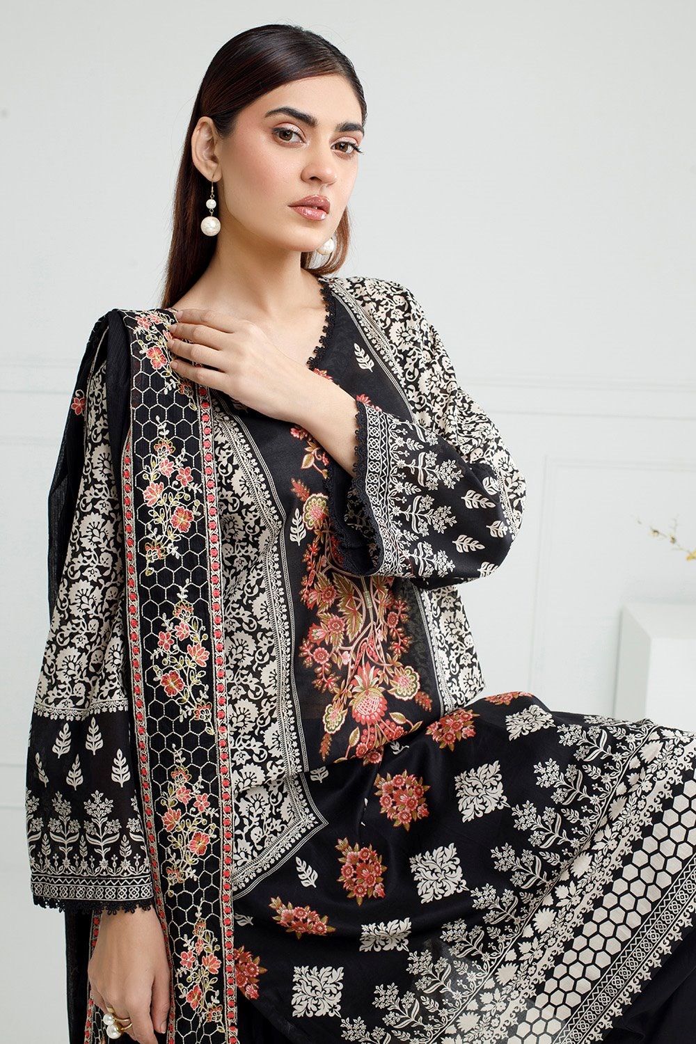 3PC Lawn Printed Suit With Embroidered IUSTKSD-538