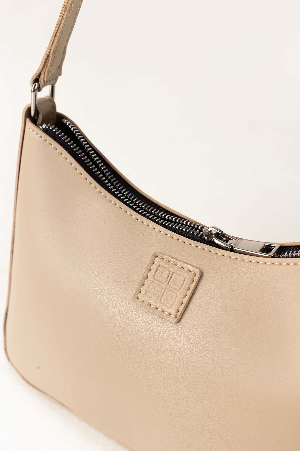Off White Shoulder Bag IWB-SHB24-37