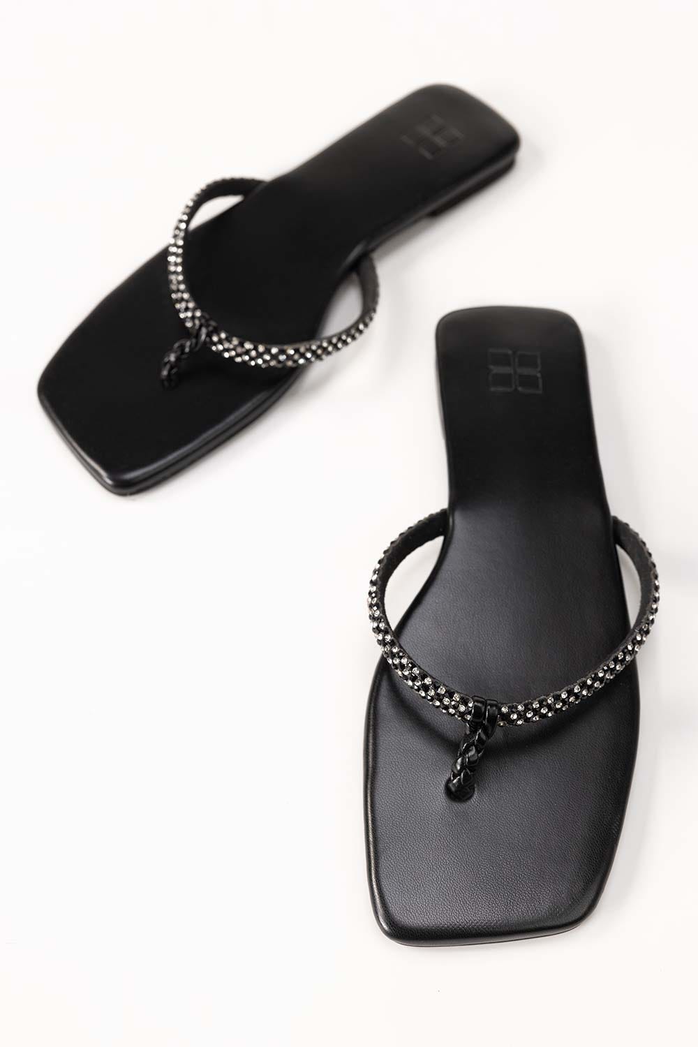 Black Slipper IWE-SLP24-035