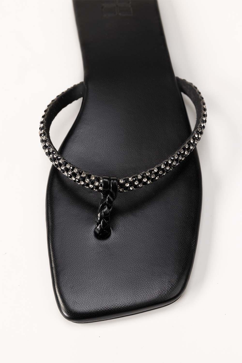 Black Slipper IWE-SLP24-035