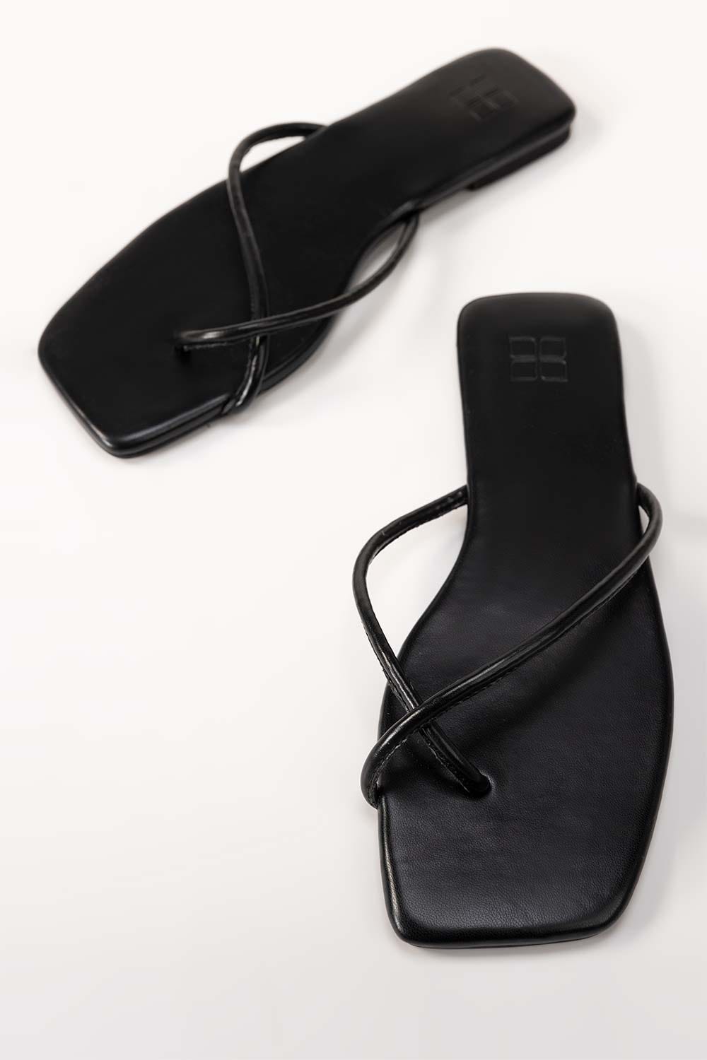 Black Slipper IWE-SLP24-036