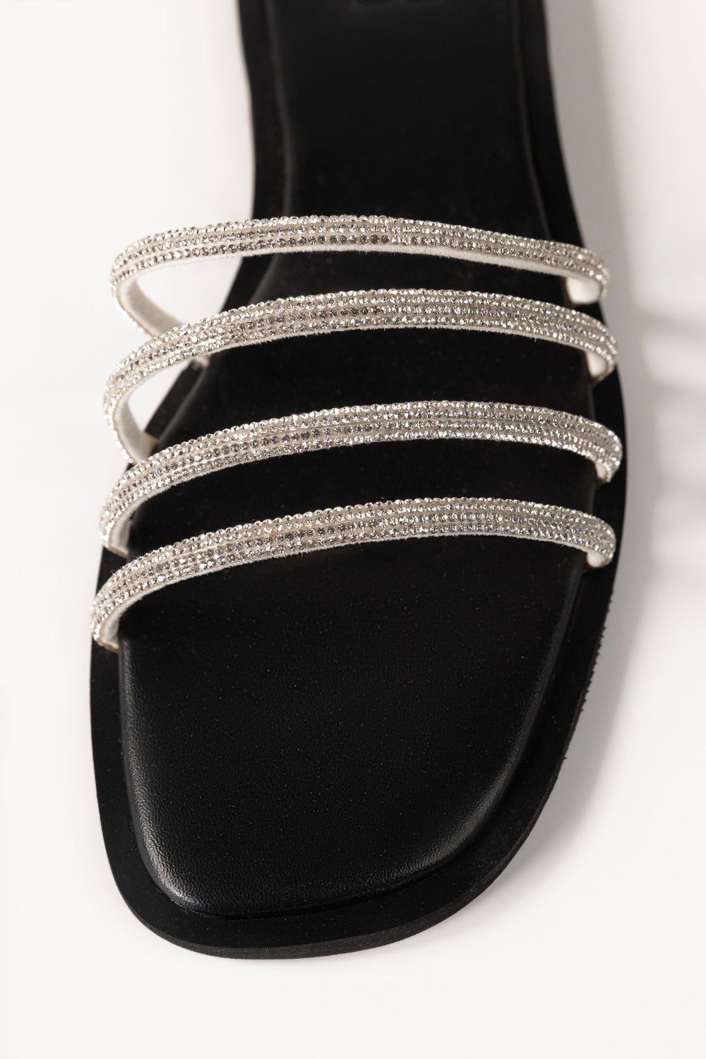 Black Slipper IWE-SLP24-026