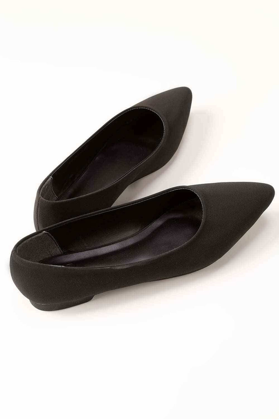 Black Pumps