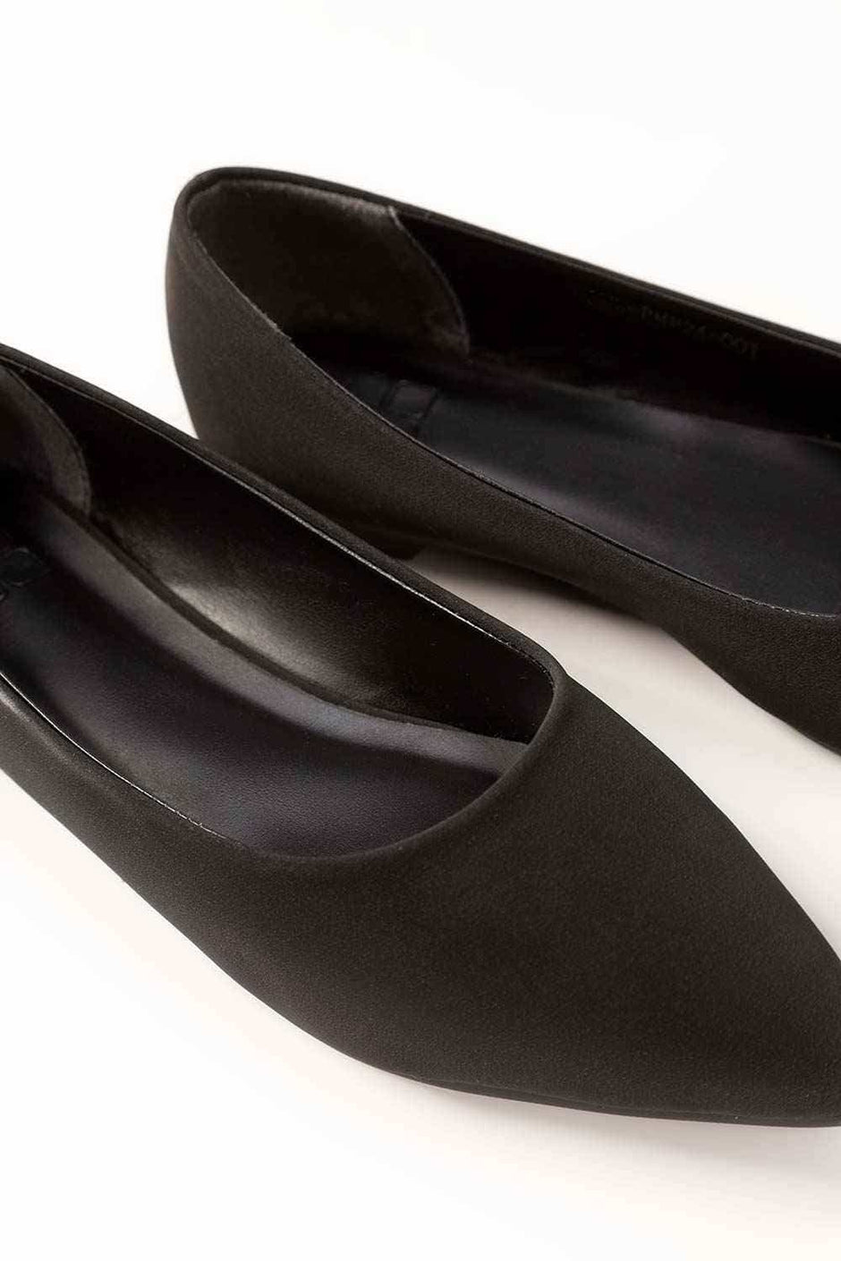 Black Pumps
