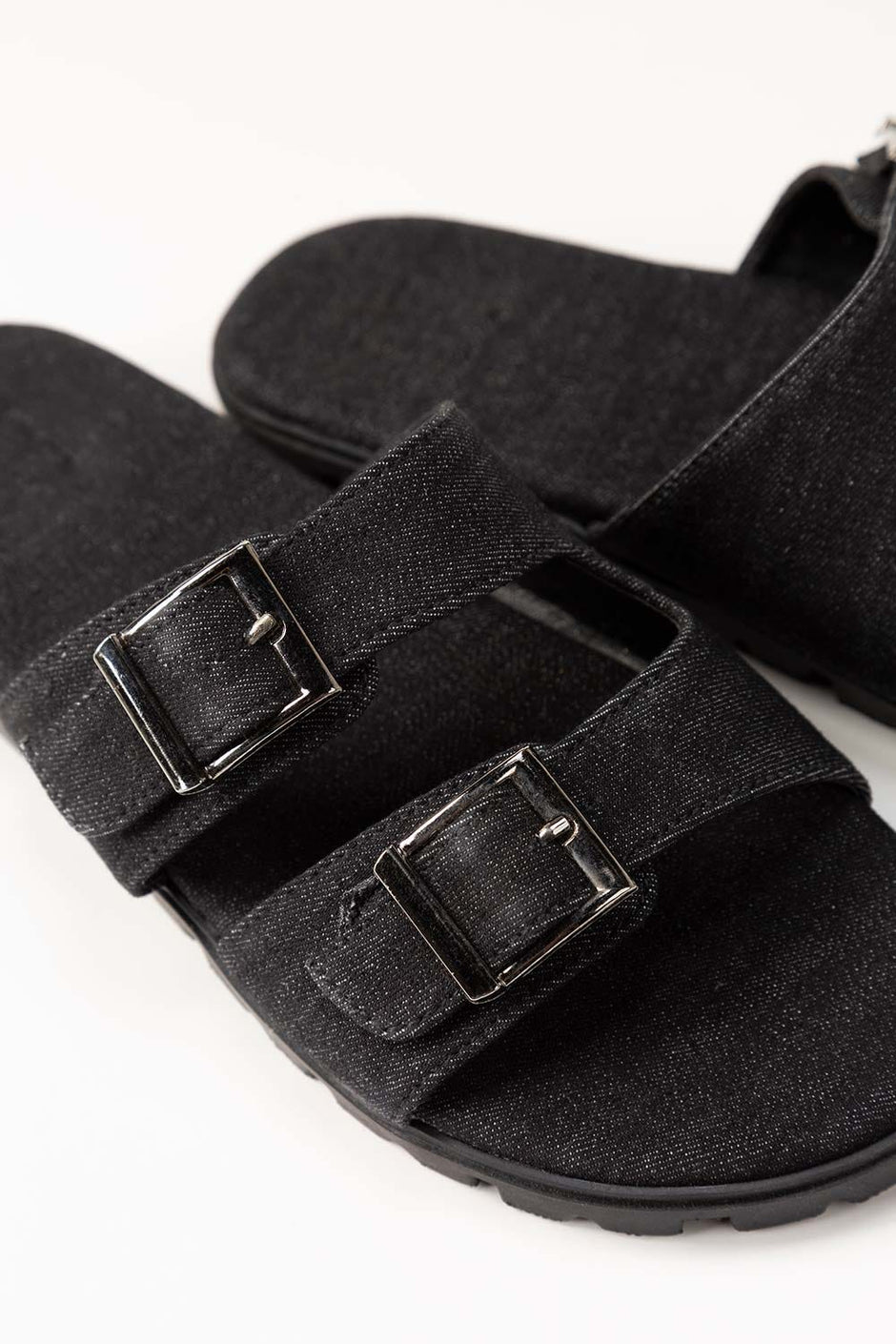 Black Comfy Slipper IWW-CFS24-004