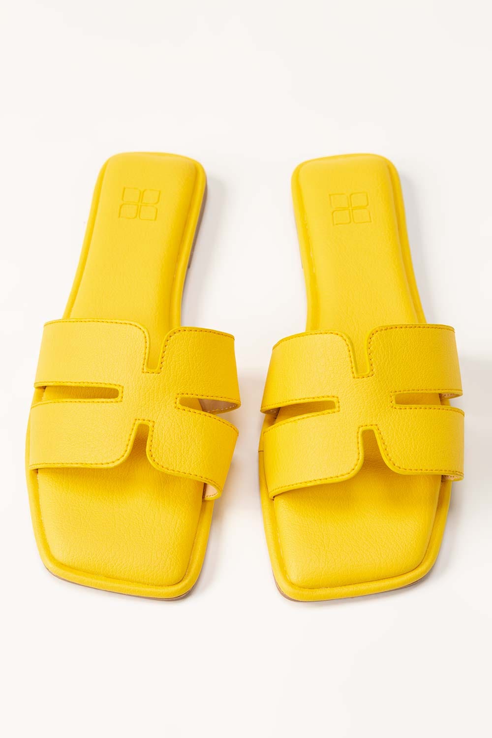 Yellow Slipper IWE-SLP24-55