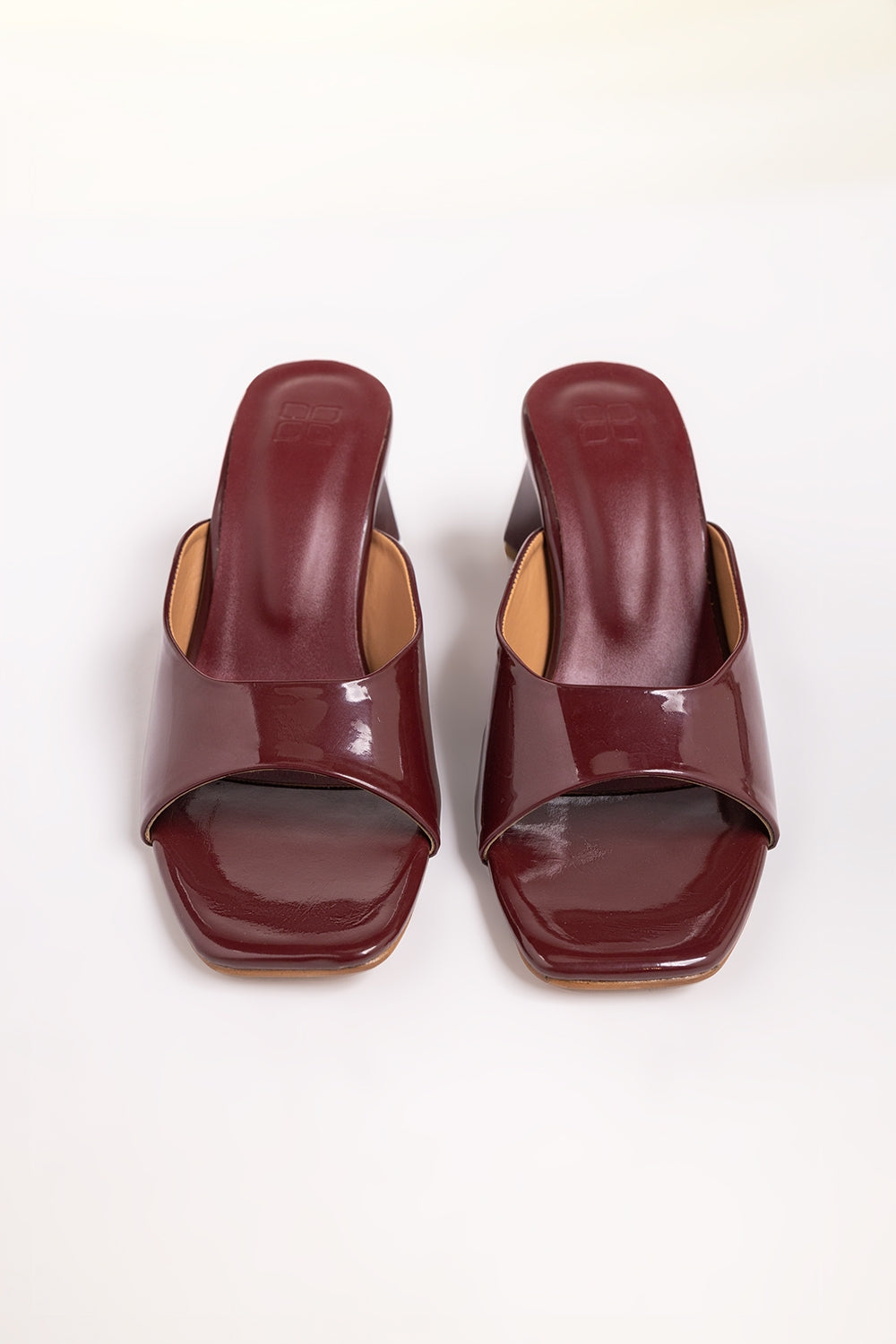 Women Maroon Heels IFS-HLS25-004