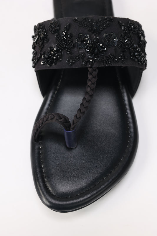 Women Black kolhapuri IFS-KLP25-001