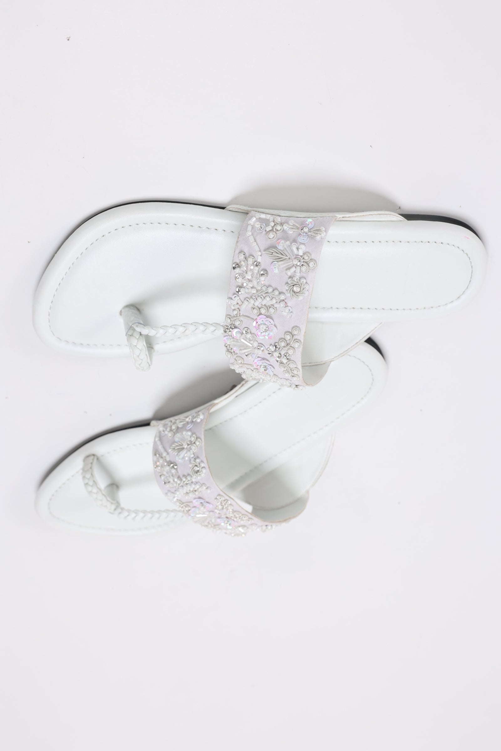 Women White Kolhapuri IFS-KLP25-002