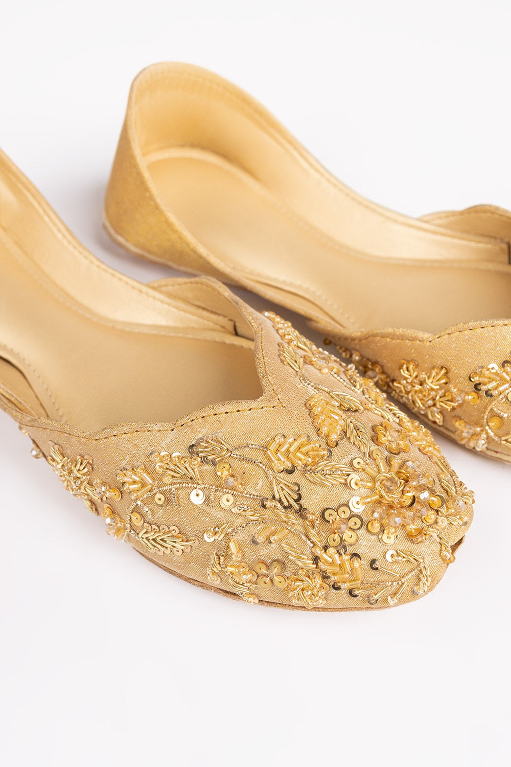 Women Golden Khussa IFS-KHS25-003