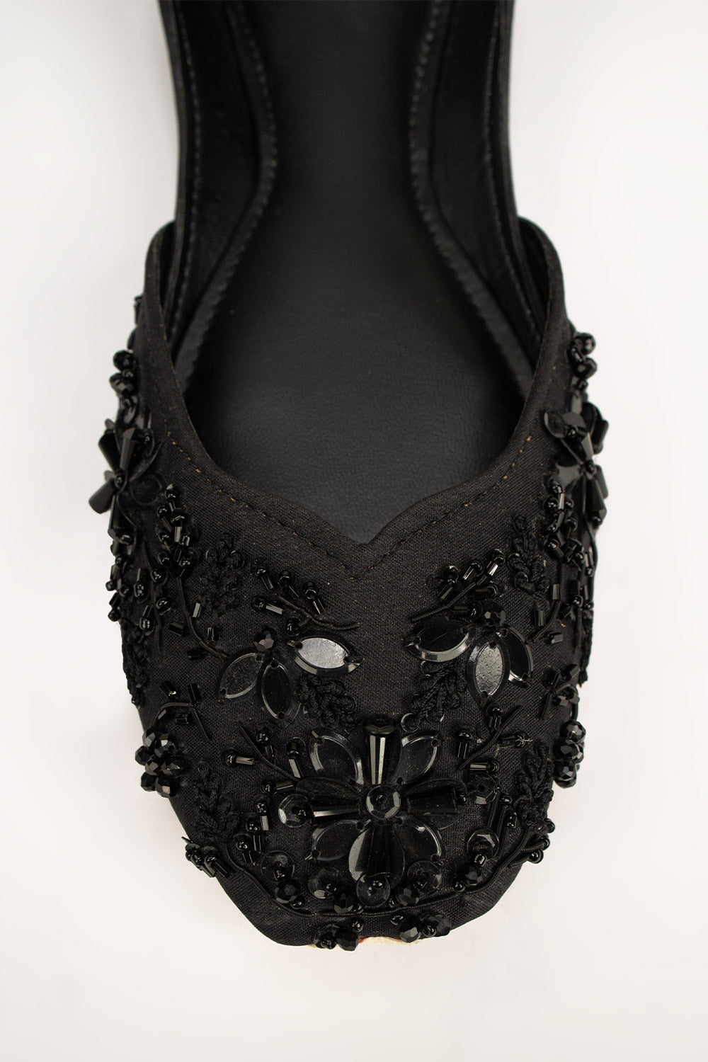 Women Black Khussa IFS-KHS25-005