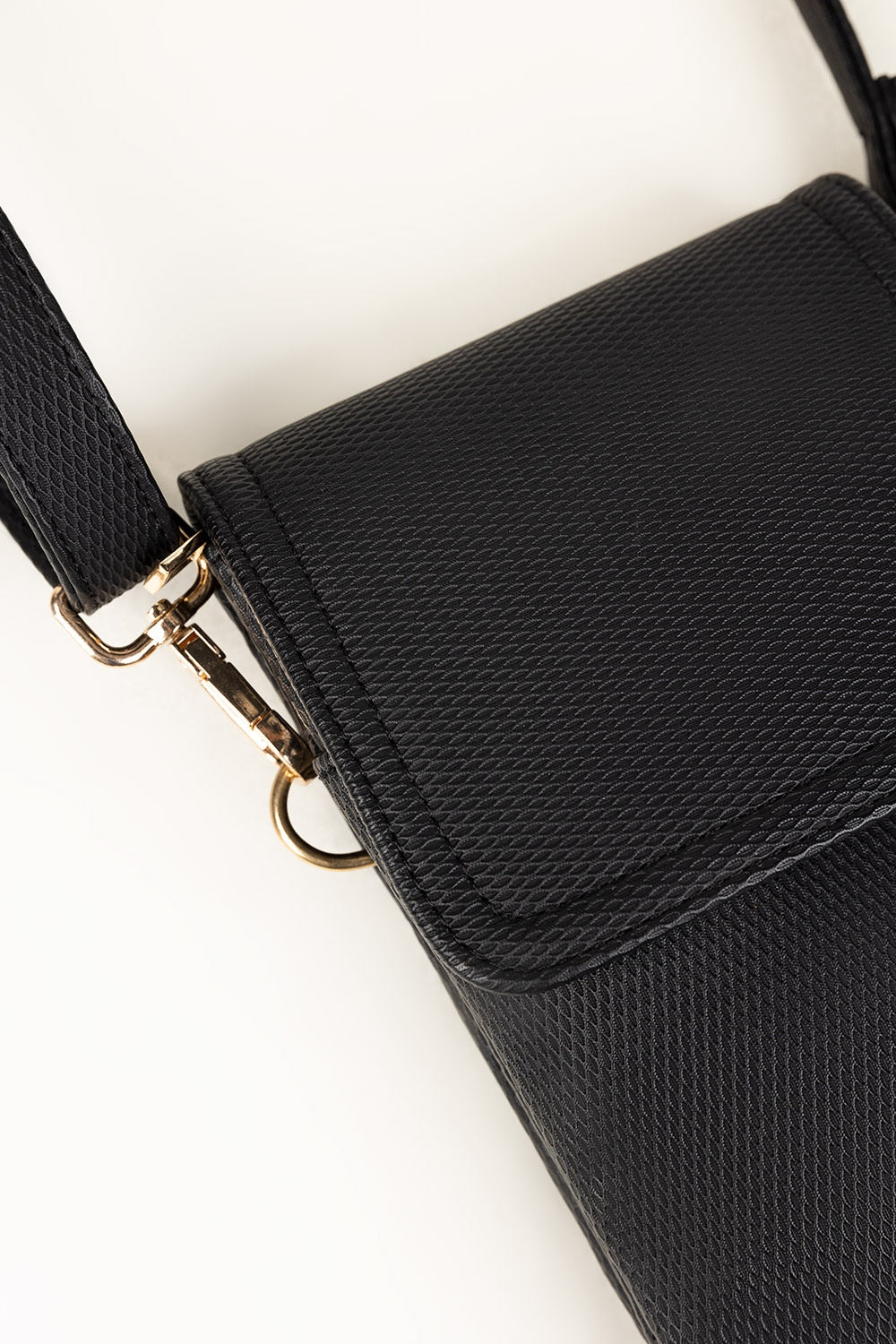 Black Cross Body Wallet IBS-CBW25-004