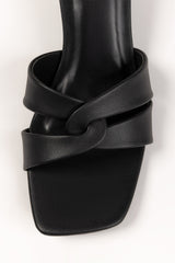 Women Black Heels IFS-HLS25-009