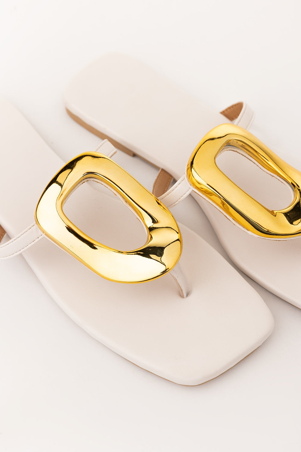 Women White Slipper IFS-SLP25-009