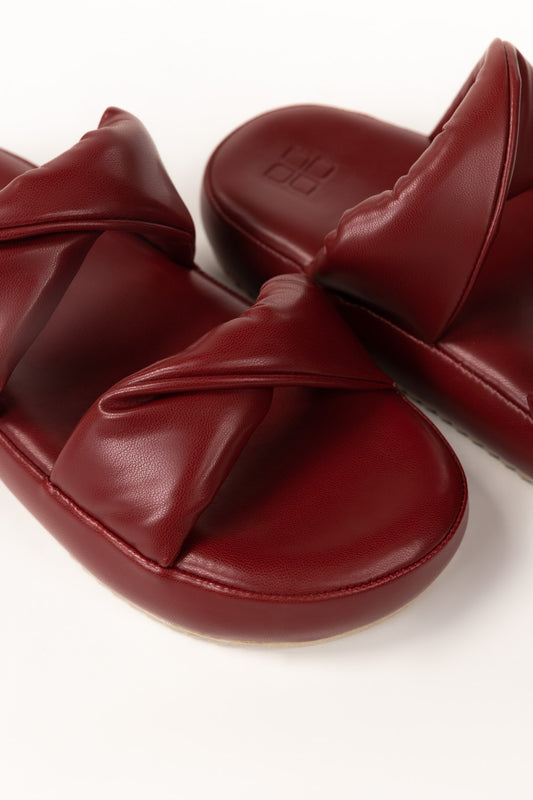 Maroon Comfy Slipper IFS-CFS25-003