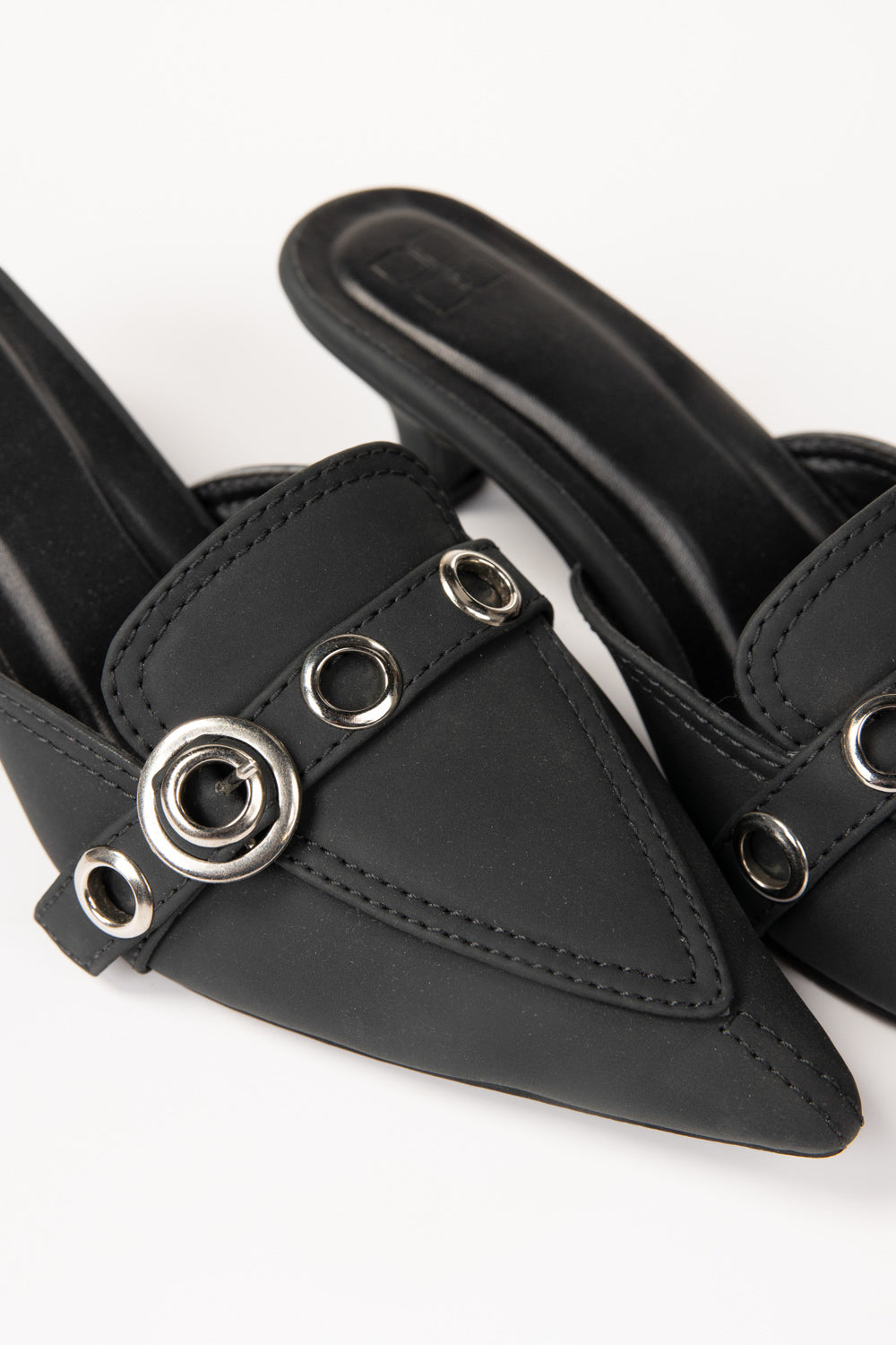 Black Mules IFS-MLS25-002