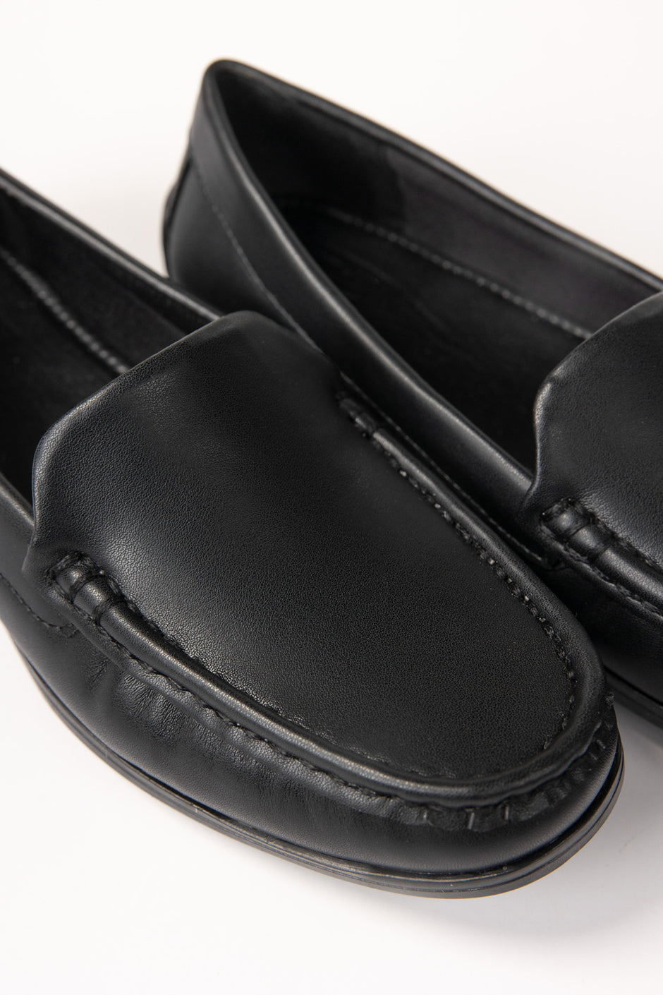 Black Loafers IFS-LFR25-002