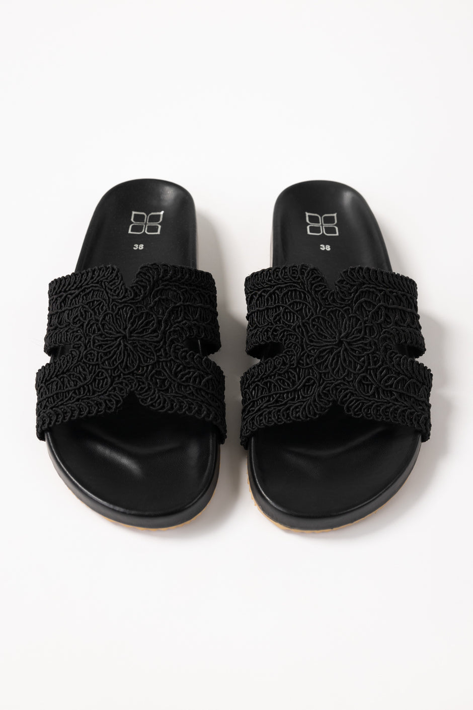 Black Comfy Slipper