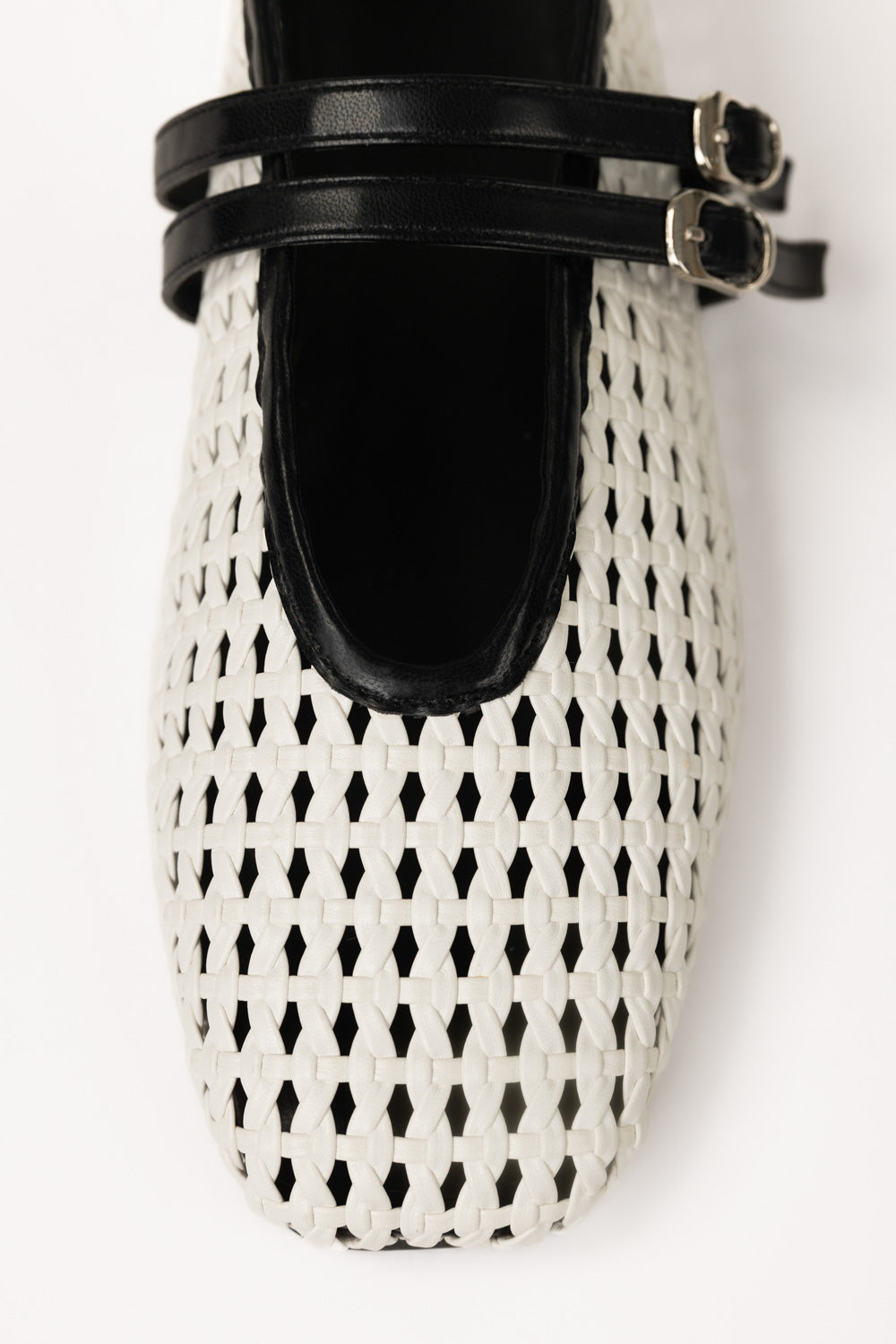 White Black Pumps