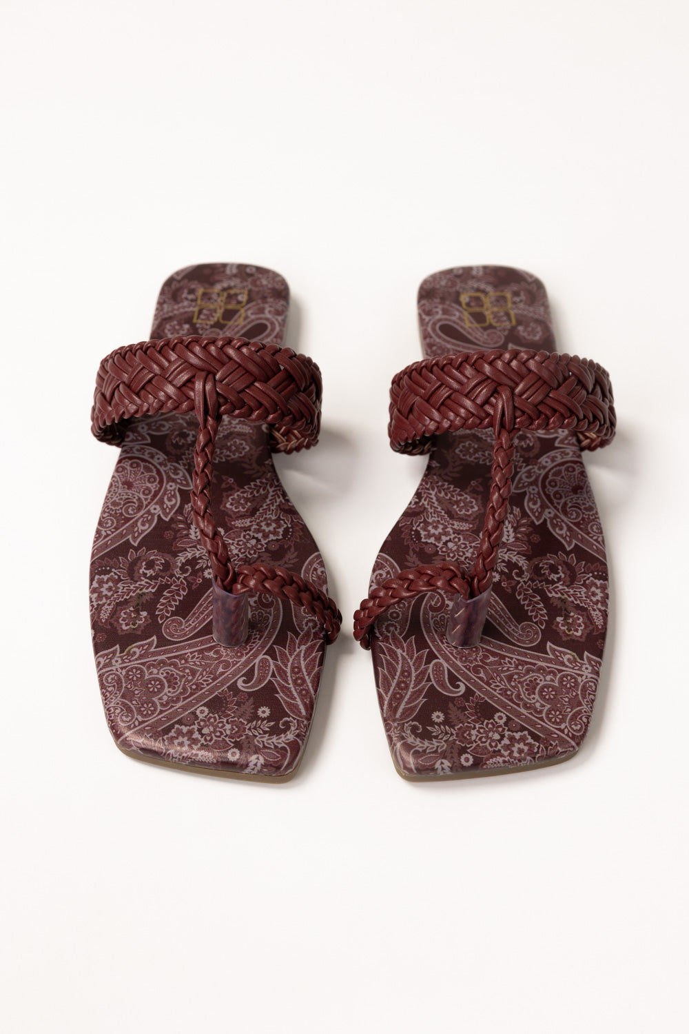 Maroon Kolhapuri