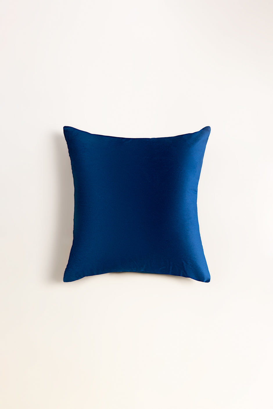 VEC-019 White Velvet Embroidered Cushion Cover