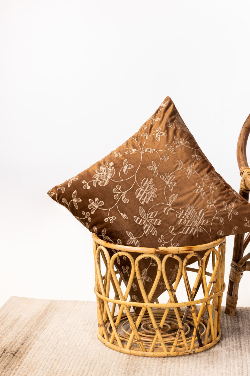VEC-031 Velvet Embroidered Cushion Cover