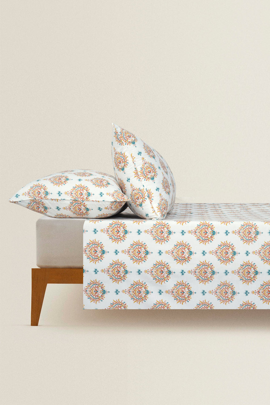 Amber Charm T-150 Bed Sheet Set