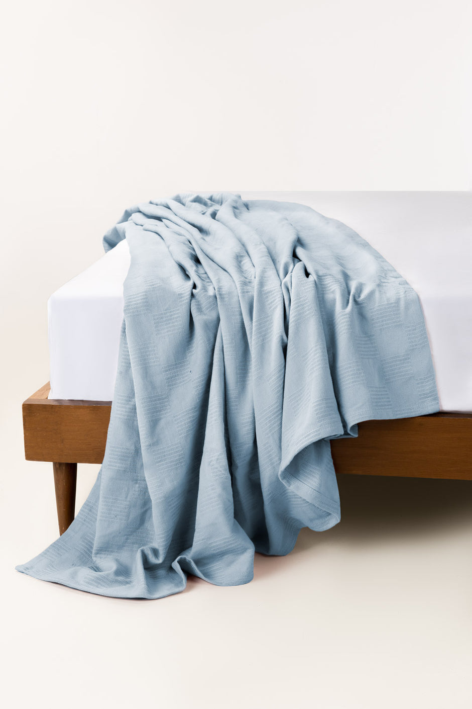 Aqua Glow Thermal Blanket