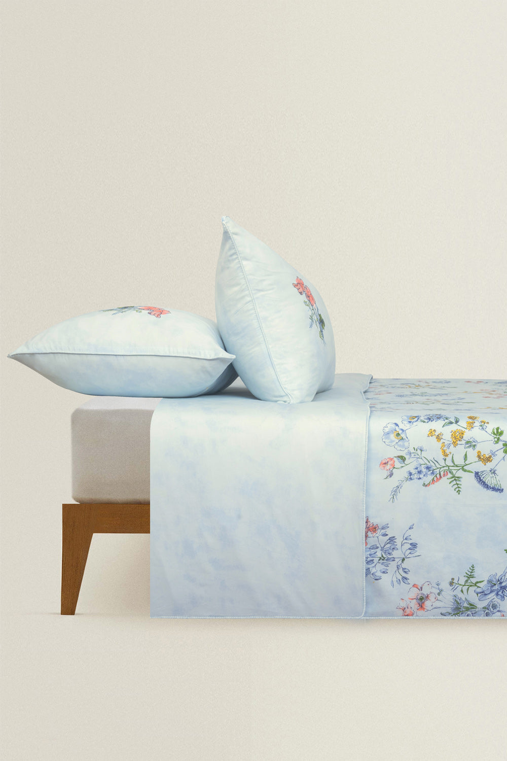 Azure bud T-300 Quilt Cover Set