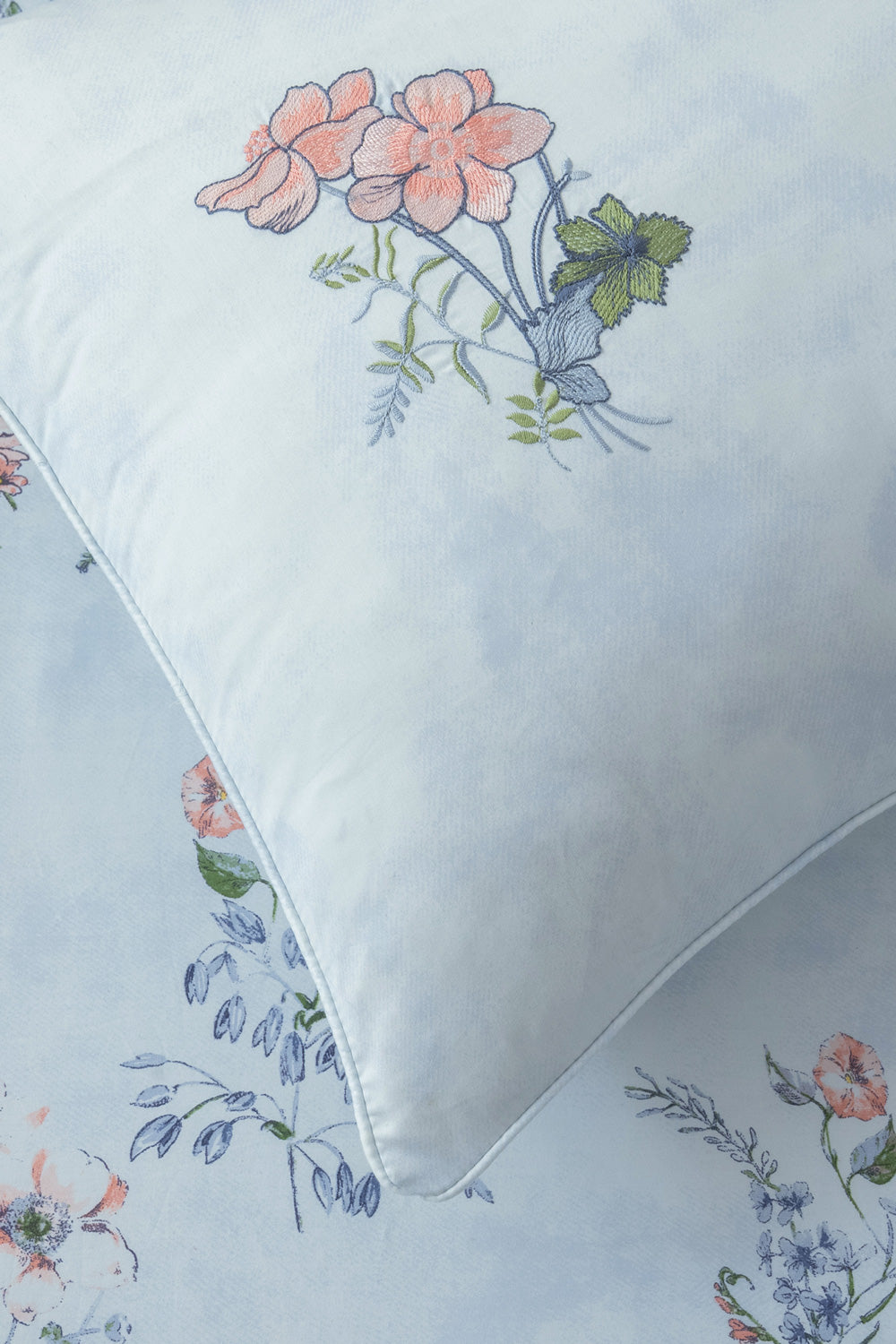 Azure bud T-300 Quilt Cover Set