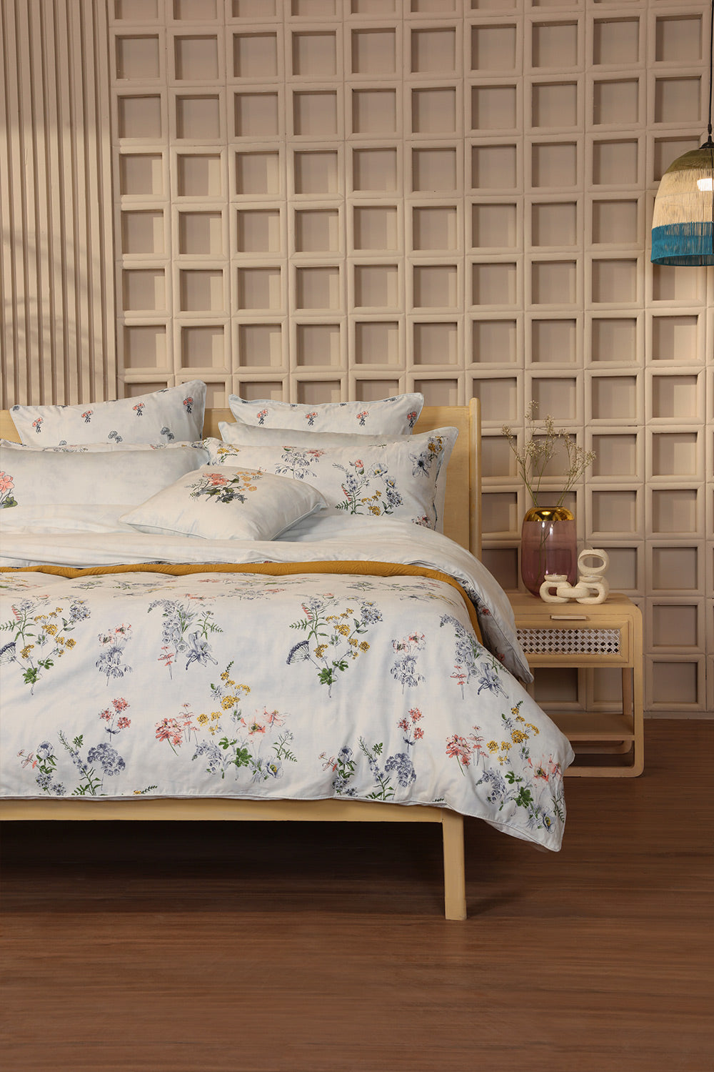 Azure bud T-300 Quilt Cover Set