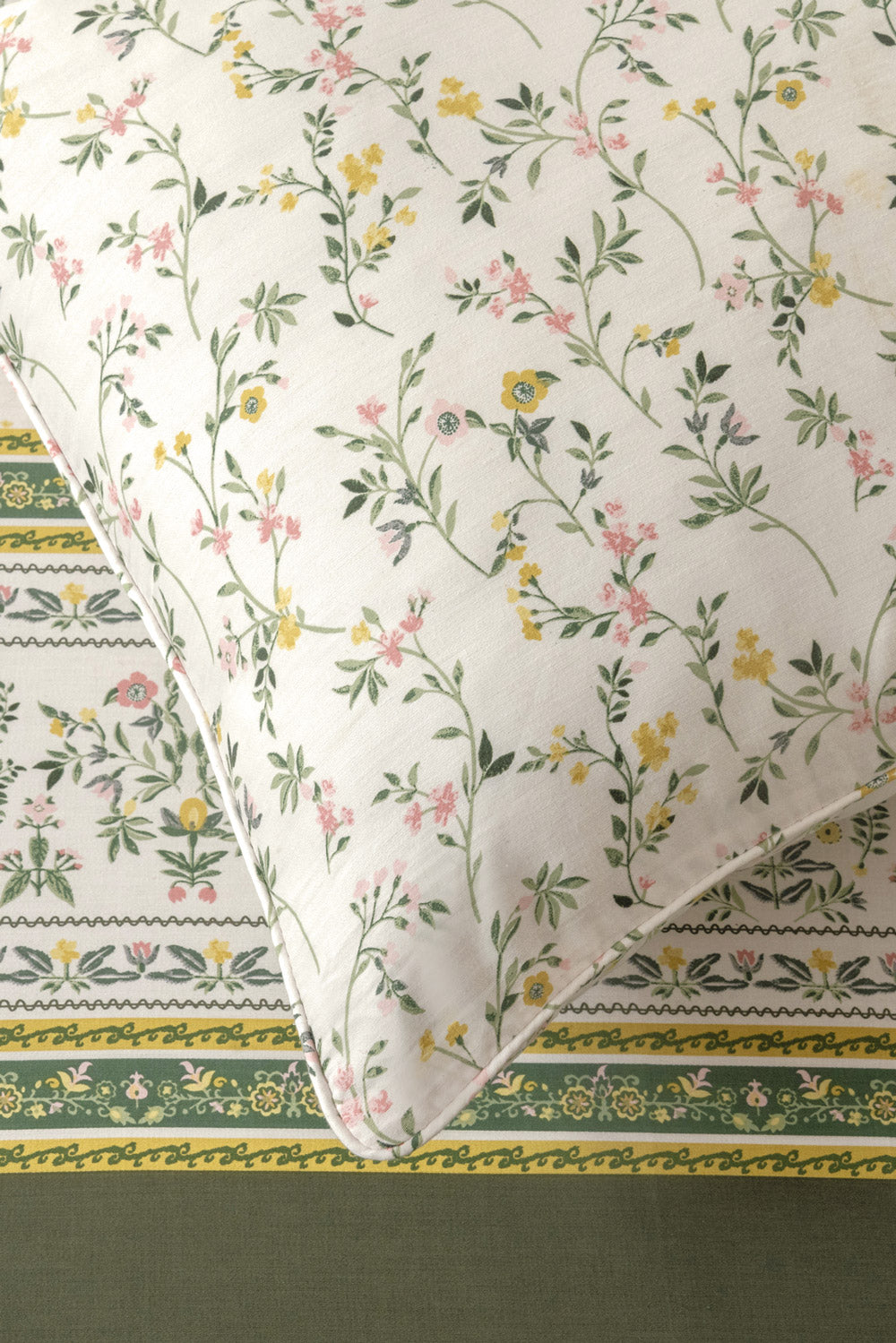 Bloomline Bed Sheet Set
