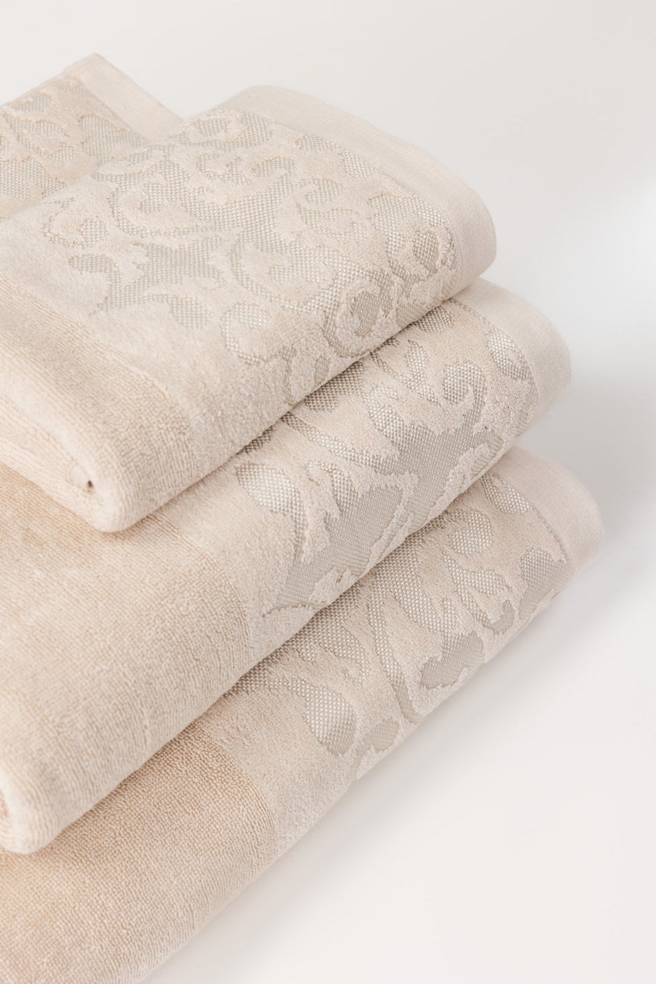 Bone Jacquard Dyed Towel