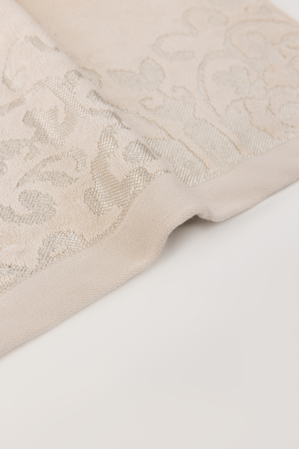 Bone Jacquard Dyed Towel